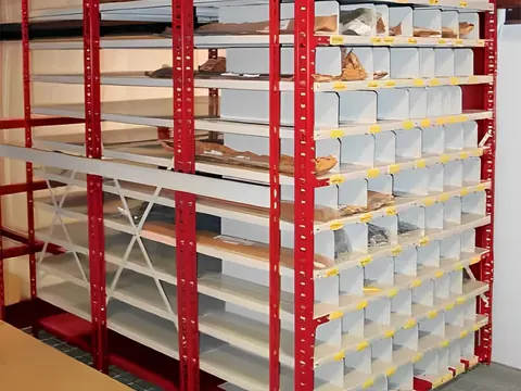 Molding rack